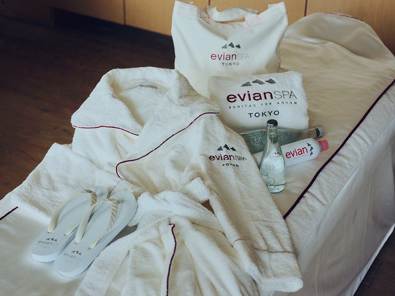 エビアン スパ 東京 トートバッグ パレスホテル東京 Online Shop